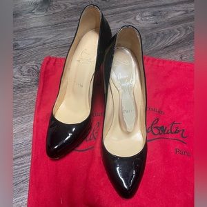 Christian Louboutin Black Patent Leather Pumps Size 40, 100 mm heel.